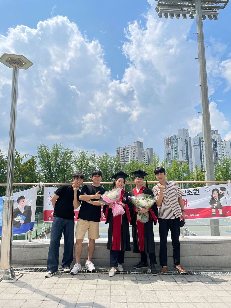 Congrats on your graduation, Yongsu and Jowon, and welcome to join PIML as graduate students! · 2022.09