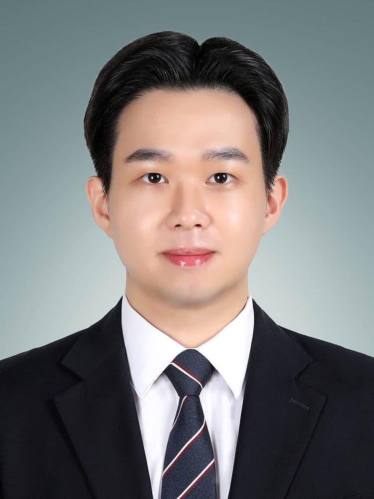 Yongsu Kim