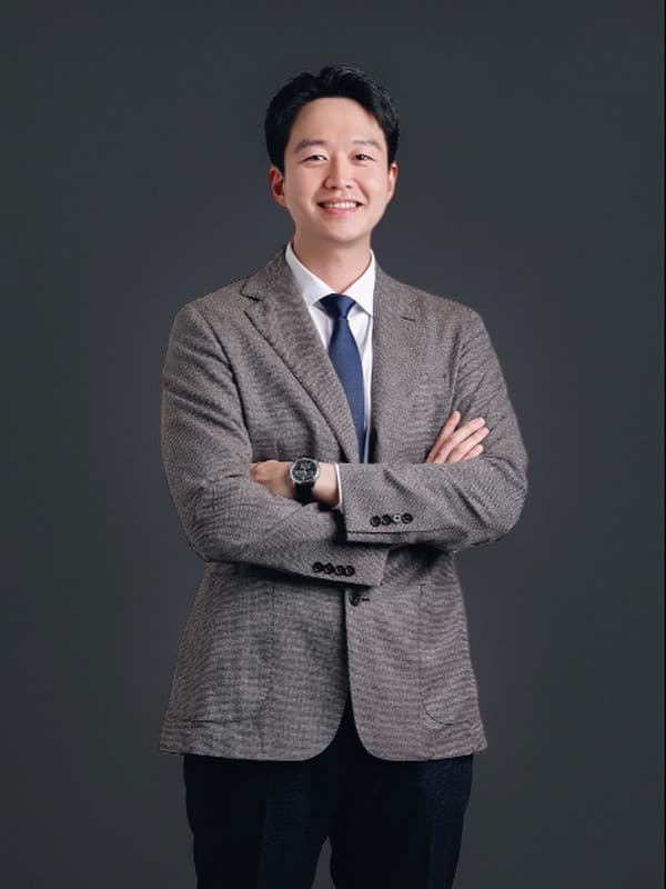 Hyeong Jun Kim